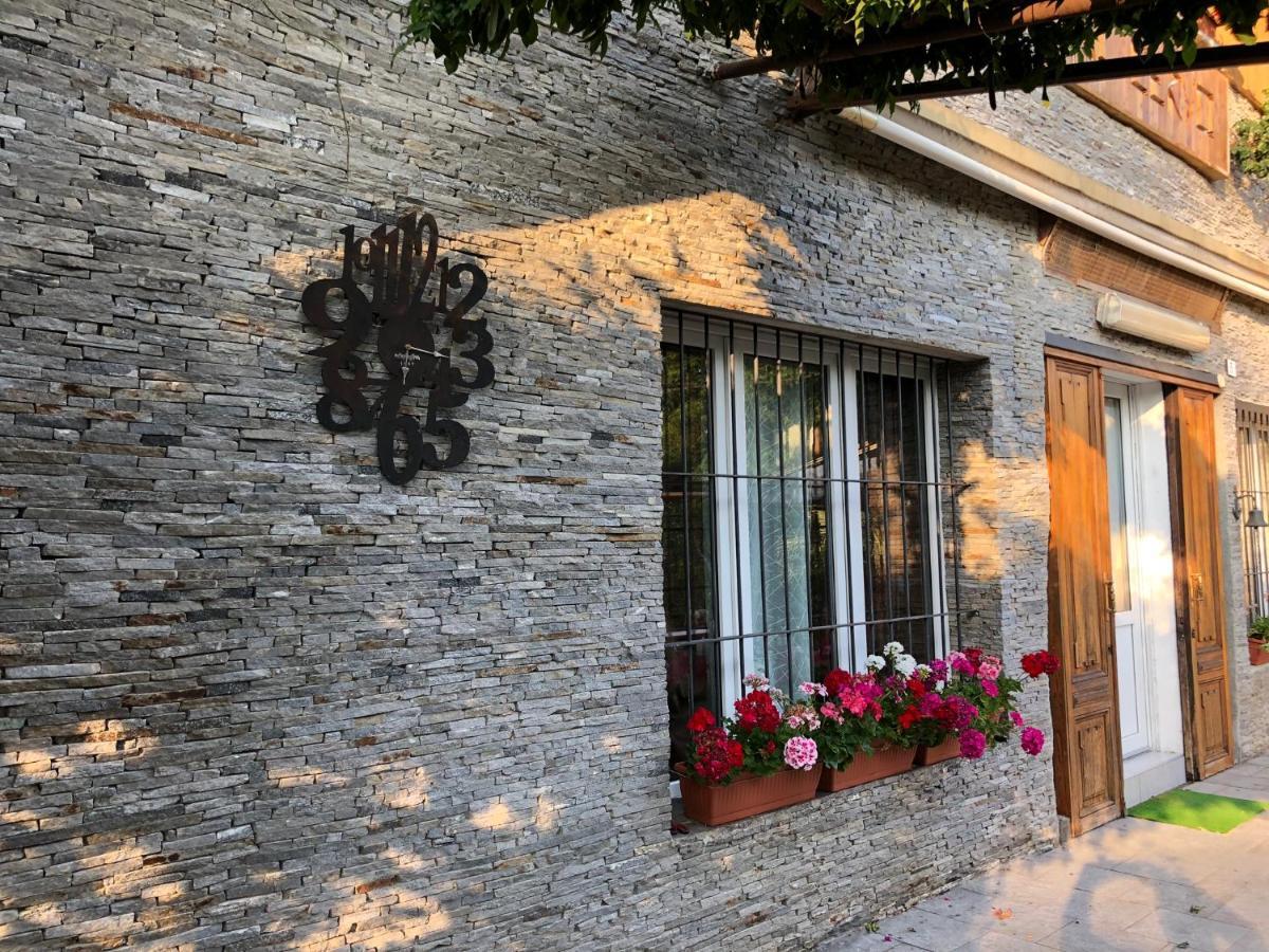 Tavernerio Al Cervo Tra I Laghi Bed & Breakfast エクステリア 写真