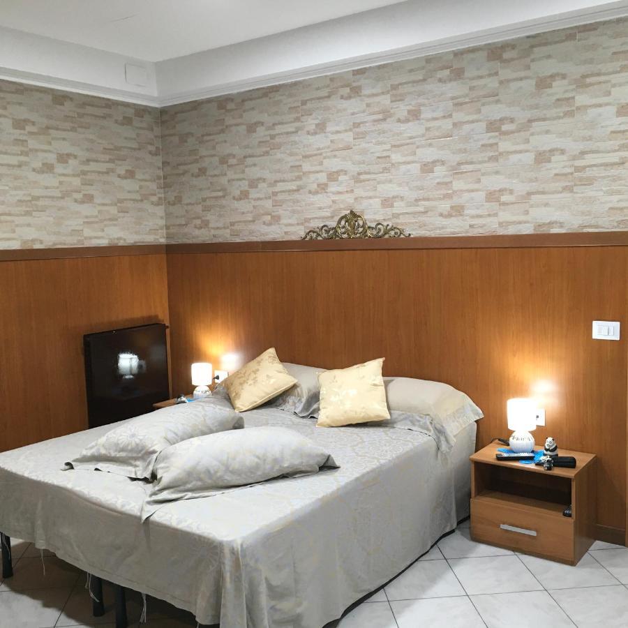 Tavernerio Al Cervo Tra I Laghi Bed & Breakfast エクステリア 写真